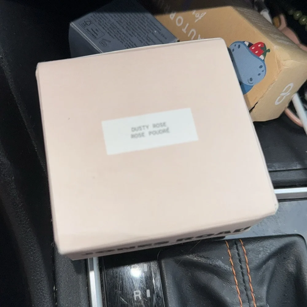NWT Jones Road Miracle Balm in Beige Size .50 g/1.75 oz